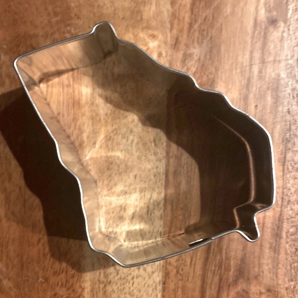 Georgia on my Mind Gift Basket Cookie Cutter Pop Art 3D Peach Earrings Peach Bag